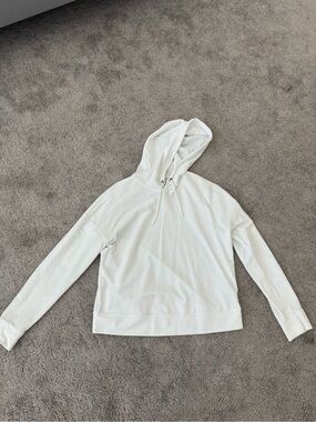 Vuori White Hoodie